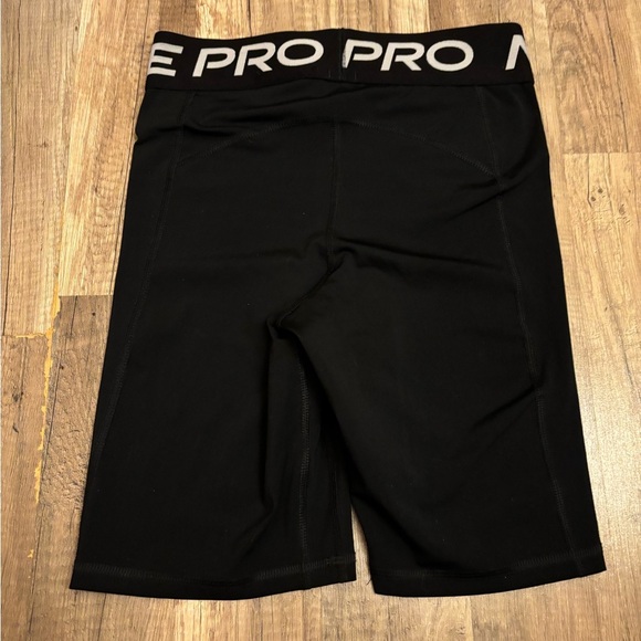 Nike Black Athletic Shorts - Picture 2 of 3